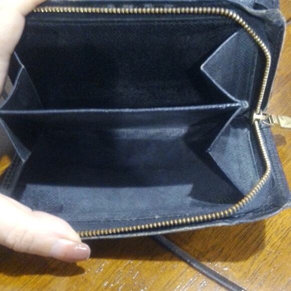 Louis Vuitton Epi Bifold Wallet with COA - Picture 9 of 11